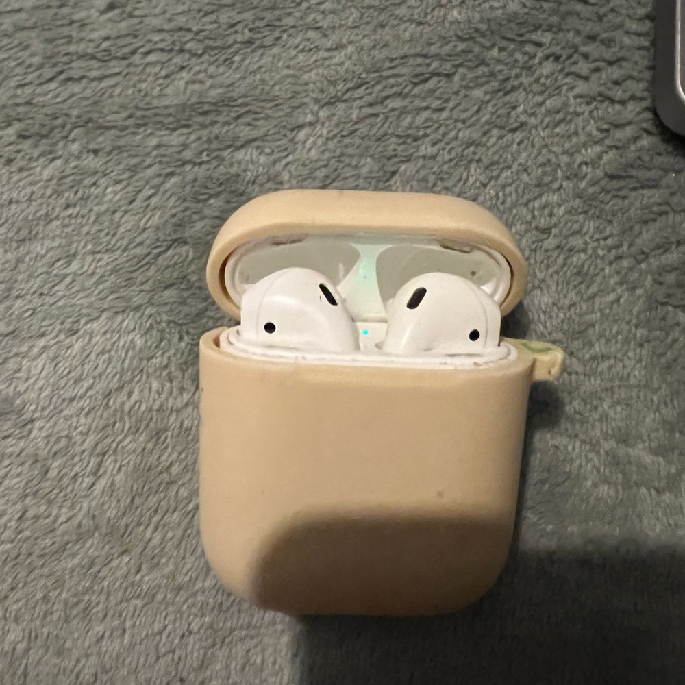 Used Airpods